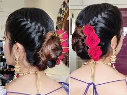 With hair elastics you take all your hair and tie it behind your head as low as you can. 10 Traditional Bun Hairstyles For Saree With Flowers