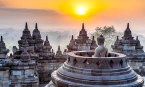 Kemegahan yang dimiliki oleh candi borobudur tidak terlepas dari kehebatan. Candi Borobudur Candi Terbesar Di Dunia Kebanggan Indonesia Java Travel