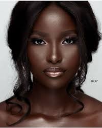 Naya Lee (hourglassfigga)