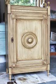 The Ragged Wren To Paint Or Not To Paint Antique Furniture Painting Antique Furniture Antique Painting Furniture Antique Furniture