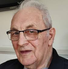 Eileen Steen's Instagram, Twitter & Facebook