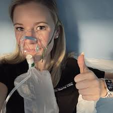Did you know that our hyperbaric oxygen therapy chamber is medical grade?  💉 That means you have to be cleared by a medical provider before using it.  Kara, one of our nurse