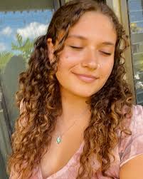 Kayla Vía (@kaylavia_) • Instagram photos and videos