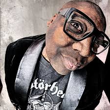 Let's hear from members of Chicago area bands that played gigs in those  magnificent old ballrooms. I was in two bands from the south suburbs