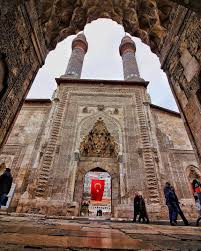 Cifte Minareli Medrese Sivas C Osman Yilmaz Kaynak Facebook Photography Turkiye Turkey Turkiye Sivas Madrasa Medre Geziler Tatil Yerleri Turkiye