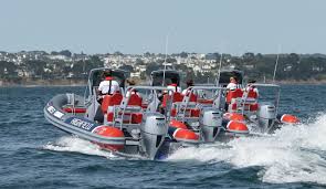 Le journal de bord du vendée globe : 48 Highfield Honda Ribs Boote Fur Die Vendee Globe 2020 Sicherheitsbootflotte Yachting Art Magazine