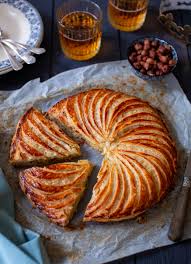 Galette Des Rois A La Frangipane De Noisette Les Gourmandises De Lou Galette Des Rois Frangipane Recette Galette Des Rois Galette Des Rois