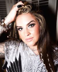 TMZ reporting.. TAD caught without a hat ‼️