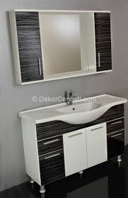 Siyah Beyaz Banyo Dolabi Modelleri Siyah Beyaz Banyo Banyo Banyo Dolaplari