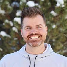 Aaron Leduc's Instagram, Twitter & Facebook