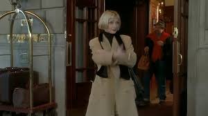 plutovstvo ili hvost vilyaet sobakoj dastin hoffman robert de niro 1997 ssha