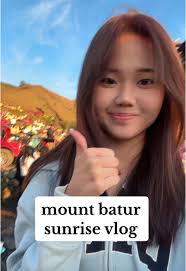 wei ni (@iisweinithepooh)'s videos with original sound