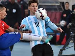 Jun 14, 2021 · no han sido los mejores días de guillermo maripán vistiendo la camiseta de la selección chilena, sin embargo, encontró una forma de sacarse la mala racha. La Terrible Patada De Gary Medel A Lionel Messi Video Deporte Total El Comercio Peru