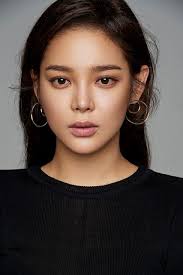 She was born on march 29, 1979 in busan, south korea. Park Si Yeon Whom We Haven T Seen Since The 2016 Hit Drama Fantastic Came Out Of Hiding To Be The Muse For Park Si Yeon Beautiful Girl Face Korean Actresses