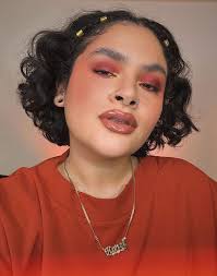 ABOUT — Karol Rodriguez