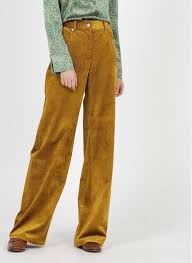 Découvrez ce pantalon 5 poches en velours beige pour femme de la marque zadig & voltaire à prix dégriffé. Pantalon Large En Velours Cotele Senape Momoni Createurs Place Des Tendances