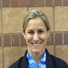 Kari Summers's Instagram, Twitter & Facebook