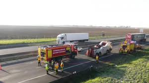 Maybe you would like to learn more about one of these? Estrees Deniecourt Un Blesse Dans L Accident Entre Deux Camions Dont L Un A Pris Feu