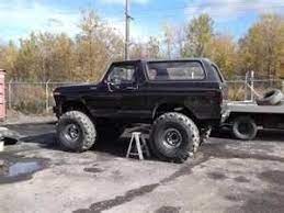 1979 ford bronco with a step stool of course lol ford bronco 1979 ford bronco mud trucks