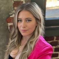 Danielle Griswold's Instagram, Twitter & Facebook