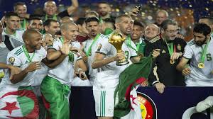 يخوض منتخب الجزائر (الأحد) ثاني مبارياته الودية خلال معسكره المحلي الحالي استعدادا للتصفيات الأفريقية المؤهلة لكأس العالم 2022. Ù…Ù†ØªØ®Ø¨ Ø§Ù„Ø¬Ø²Ø§Ø¦Ø± ÙŠØ¹Ù„Ù† Ù…Ø´Ø§Ø±ÙƒØªÙ‡ ÙÙŠ ÙƒØ£Ø³ Ø§Ù„Ø¹Ø±Ø¨ ÙÙŠÙØ§ 2021 Ø¨Ø§Ù„Ù„Ø§Ø¹Ø¨ÙŠÙ† Ø§Ù„Ù…Ø­Ù„ÙŠÙŠÙ†