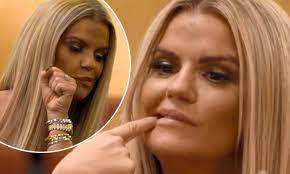 Celebs Go Dating: Kerry Katona picks her teeth, slurs and burps her way  through a date | Daily Mail Online