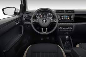 Je navržena tak, že budete objevovat zajímavé detaily bez ohledu na to, z jakého úhlu se na ni podíváte. T3gr9nfouydvsm