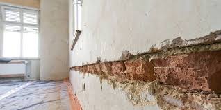 Wand Verputzen Diy Selber Machen Schlitze Klopfen Foto Imagebroker Imago Wand Verputzen Verputzen Verputzen Innen