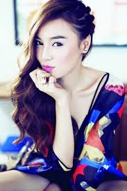 Kiều nữ phim Việt tung hứng trong "Cua lại vợ bầu"