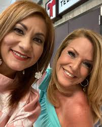 El tiempo de Dios es perfecto. Gracias Lourdes Collazo Telemundo,  #DiosesnuestraFortaleza #janetpatriciamusic #fortaleza #PuertoRico  #Telemundo #LourdesCollazo #musicacristiana #mensajedefe