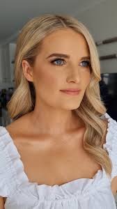 One of my favourite moments of my job is a reunion of my favourite people.  Emma was a bridesmaid for one of my beautiful brides last year and knew she  needed the same team for her big day. It was a ...