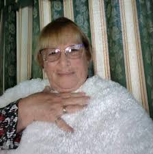 MAYRA MENDOZA VS. GRABOIS: GRAVES INCIDENTES EN UNA PROTESTA CONTRA UNA  ORDENANZA QUE BUSCA REGULAR LA ACTIVIDAD DE LOS “TRAPITOS” EN QUILMES Los  manifestantes que responden al diputado nacional y dirigente social