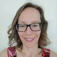 Elizabeth Macri's Instagram, Twitter & Facebook