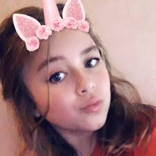 Lola Stewart's Instagram, Twitter & Facebook