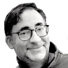 After four amazing and educational years at Edelman, I've hung up my Edel  title and said good bye to some amazing colleagues and clients. I am  getting back to some of my