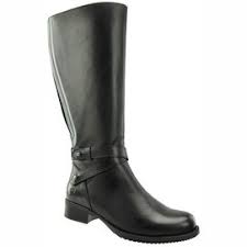 Si vous faites partie de celles qui pensent que la mode est tristounette en hiver, c'est que vous ne connaissez pas encore les bottes tamaris. Bottes Petit Mollet Bottesmolletslarges
