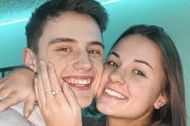 Jessica Sam's Instagram, Twitter & Facebook