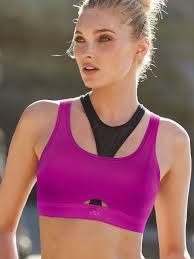 Baju yang cocok untuk payudara besar agar terlihat kecil. 10 Cara Menyiasati Payudara Besar Agar Terlihat Lebih Kecil Bag I Facetofeet Com