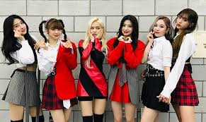 E:u, sihyeon, mia, onda, aisha, and yiren. Everglow South Korean Girls Group Members Profile Info Trivia