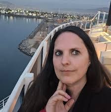 Amanda Mattos's Instagram, Twitter & Facebook