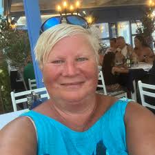 Any requests for 2 Xmas pop hits for next Thursday 19th ?!