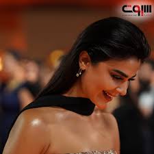 رانيا منصور» بفستان أسود مزين بالذهبي في أحدث ظهور لها Rania Mansour #سبوت  #سبوت_نيوز #رانيا_منصور #رقم_سري #SpotNews #media #trend