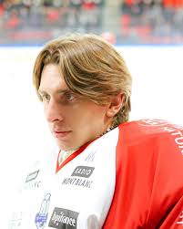 👏🏒 Bravo à notre jeune attaquant Tommy Perret (18 ans) pour son premier  but en Synerglace Ligue Magnus !! 📷 S.Heude