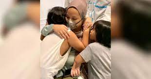 Penyanyi berusia 37 itu berpendapat, cara nyanyian atau vokalnya tidah. Siti Sarah Masuk Hospital Tahap Oksigen Menurun