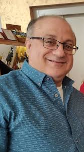 De LA SALLE SCHOOL.( Maybe built 1940's or 1950) From 1st to 6st class and  later change to Frere Bonifacuis and ,1970's they break it down