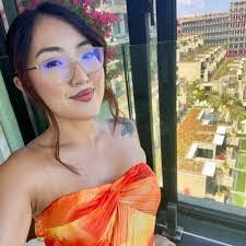 Tara Carnes's Instagram, Twitter & Facebook