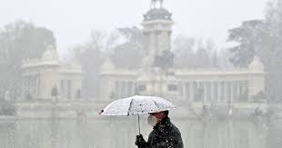 Séjour à la neige avec forfait inclus. Chutes De Neiges Historiques En Espagne L Aeroport De Madrid Ferme Monde 7sur7 Be