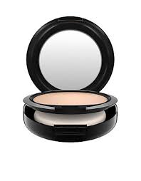 A southern woman's beauty routine isn't complete without a swipe of lipstick, a swirl of blush, and a coat (or two) of mascara, but those are simply finishing touches on a carefully curated base of skincare and face makeup. Mac Studio Fix Powder Plus Foundation Belk