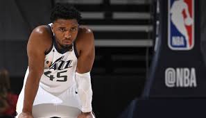 Er steht bei den utah jazz in der for faster navigation, this iframe is preloading the wikiwand page for donovan mitchell. Nba Donovan Mitchell Furieux Envers Le Jazz