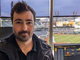 Derek Seibert's Instagram, Twitter & Facebook